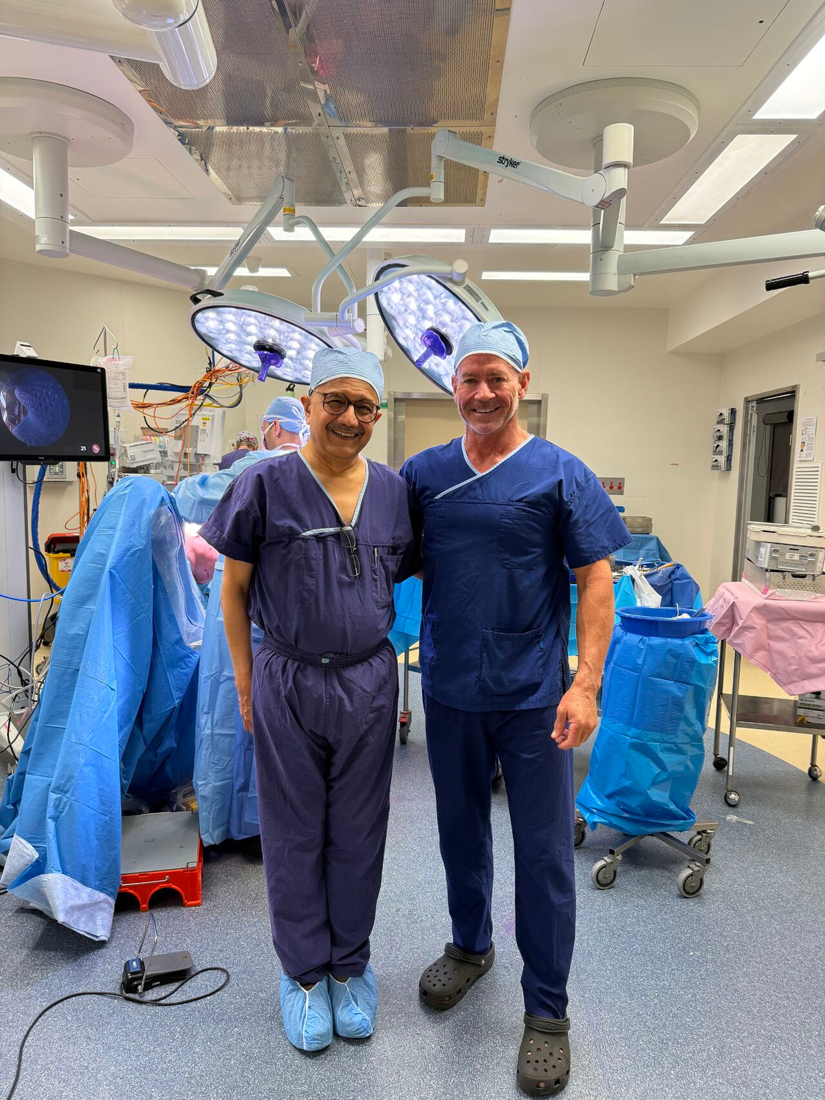 Dr Janak Mehta visiting the Shoulder Clinic