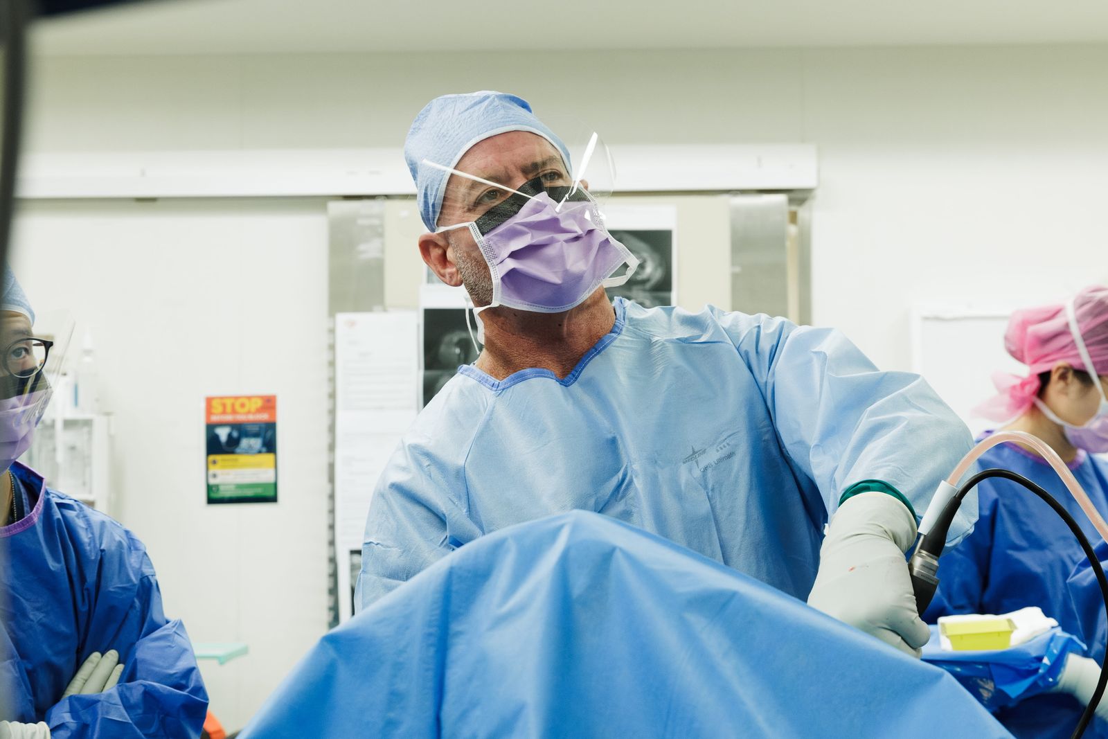 Dr Kenneth Cutbush operating at St Andrew’s War Memorial Hospital